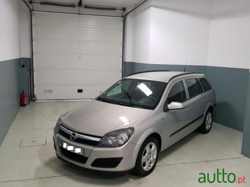 2006' Opel Astra-Caravan 1.3 Cdti Enjoy photo #2