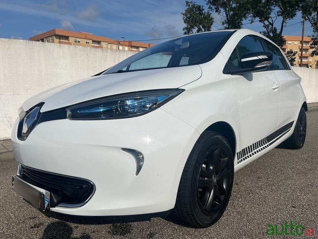 2015' Renault Zoe photo #2