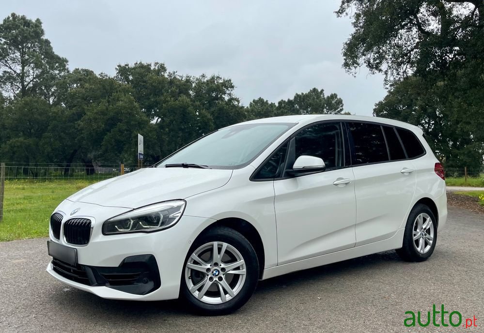 2020' BMW Série 2 I 7L Advantage photo #1