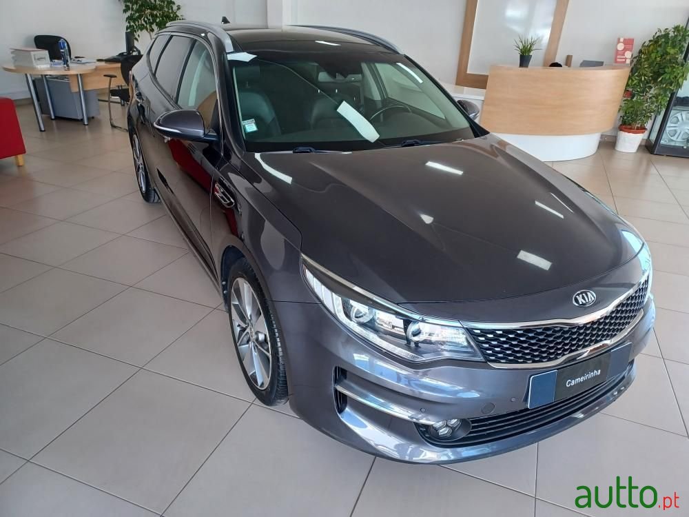 2018' Kia Optima Sw photo #6