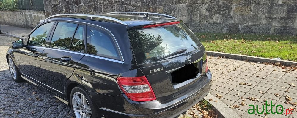 2010' Mercedes-Benz Classe C photo #5