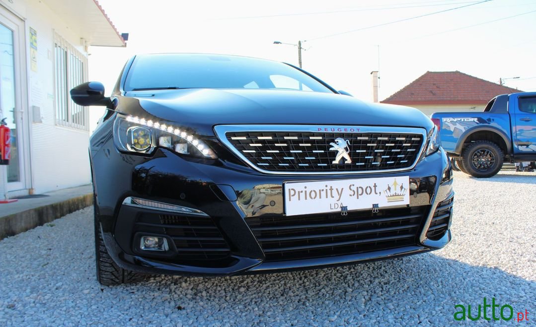 2017' Peugeot 308 Sw photo #2