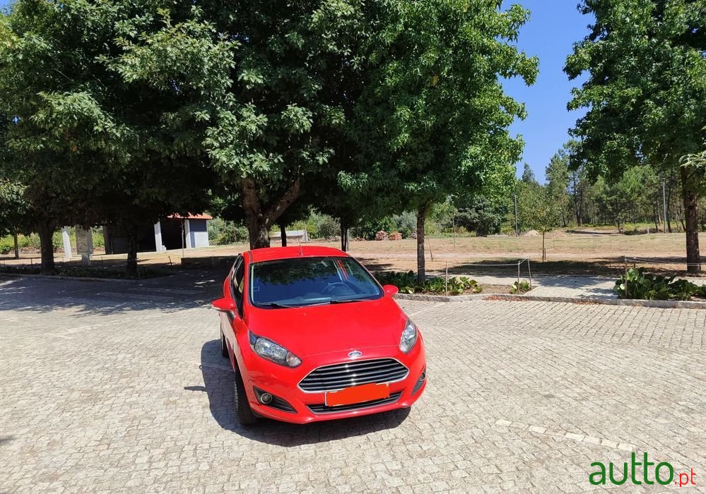 2013' Ford Fiesta photo #5