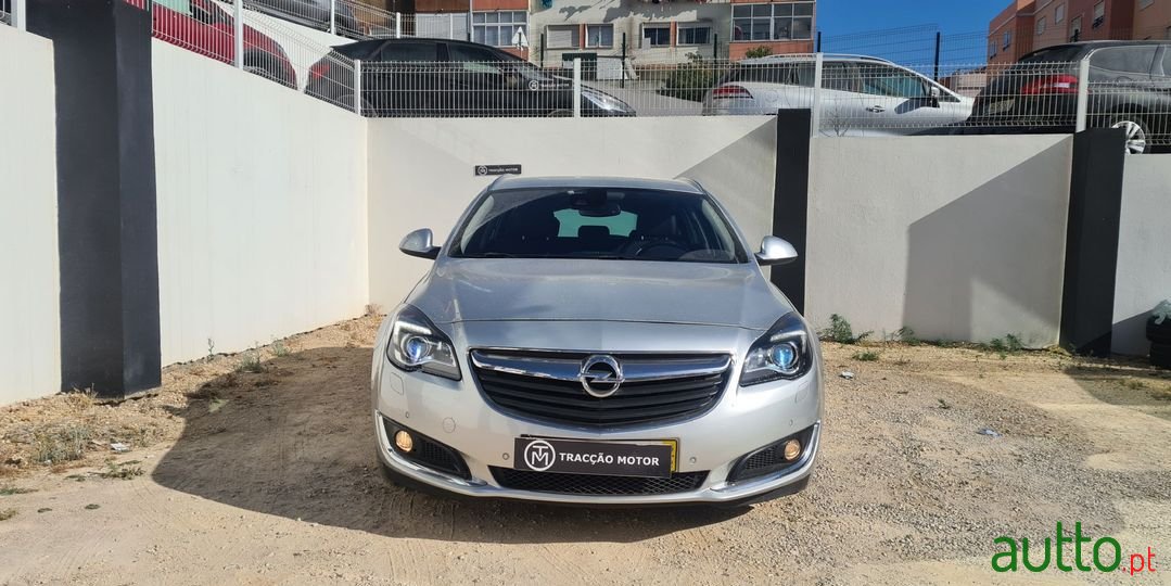 2015' Opel Insignia Sports Tourer photo #5