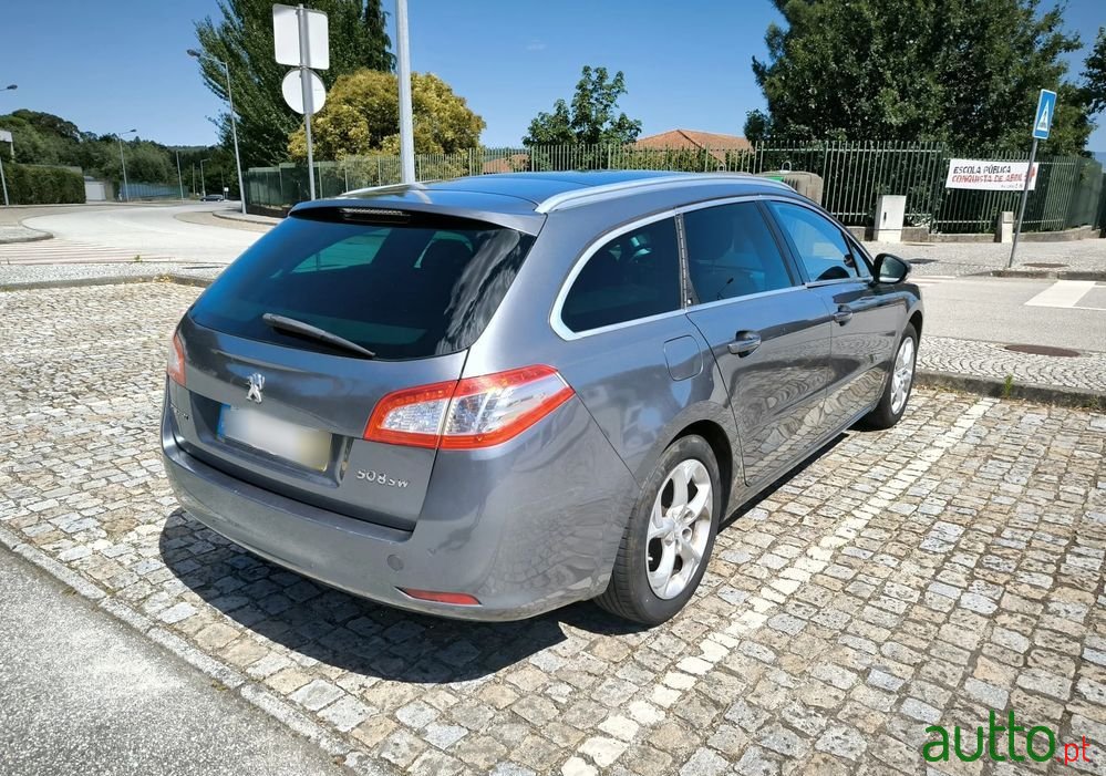 2012' Peugeot 508 Sw photo #2