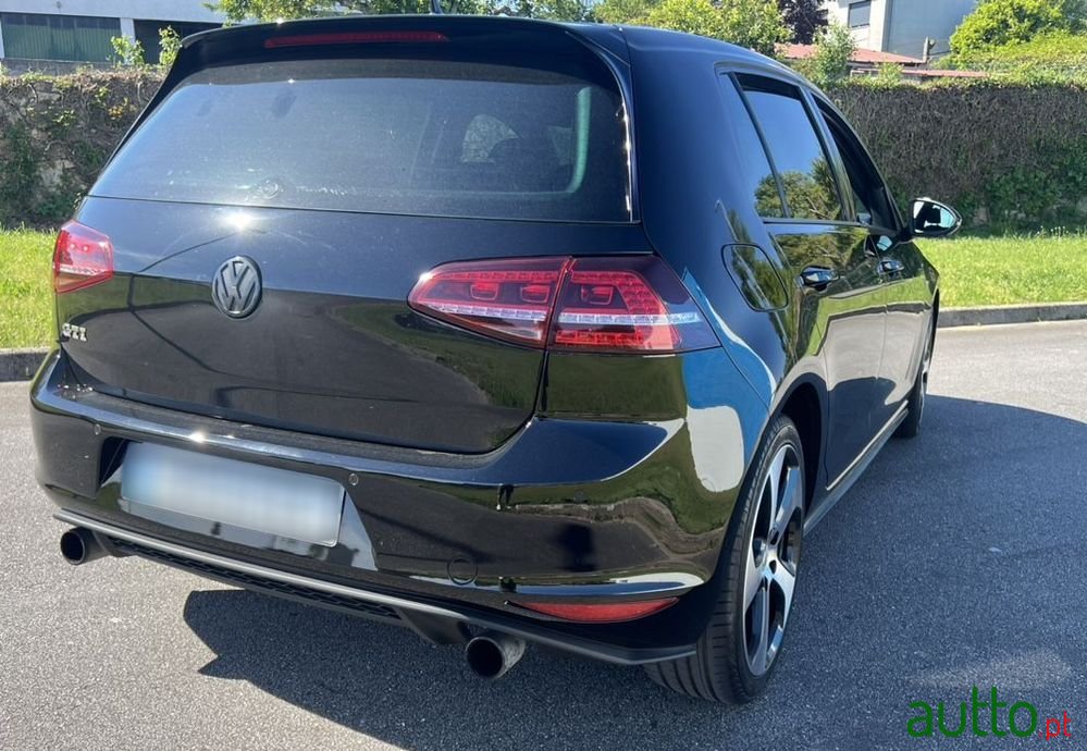 2014' Volkswagen Golf photo #5