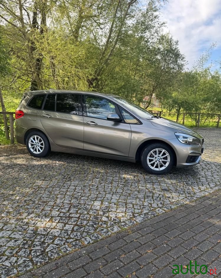 2016' BMW Série 2 D 7L Advantage photo #3