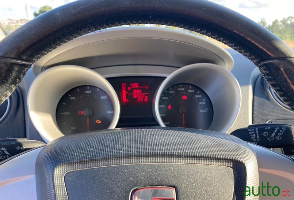 2010' SEAT Ibiza photo #5