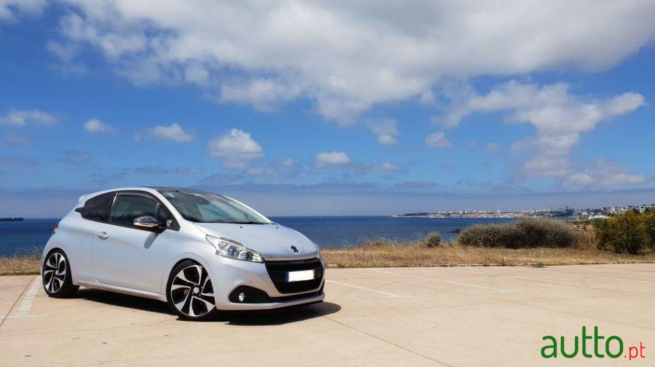 2012' Peugeot 208 photo #2