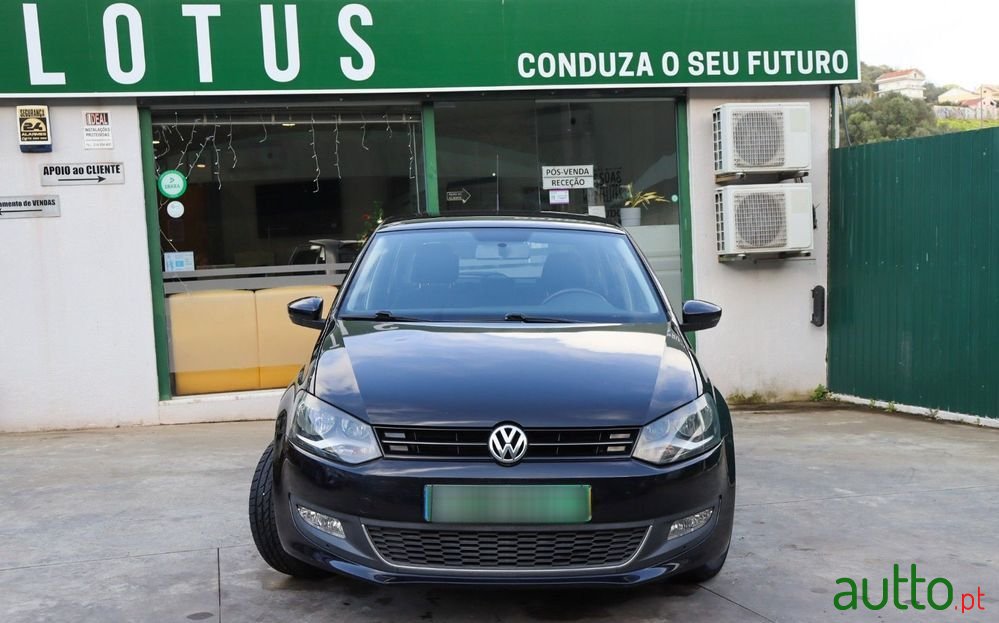 2013' Volkswagen Polo photo #2