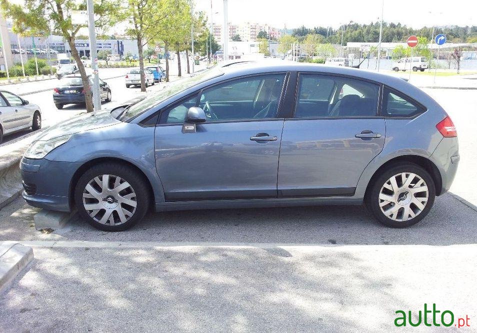 2004' Citroen C4 Hdi photo #1