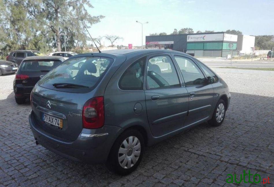2005' Citroen Xsara Picasso photo #1