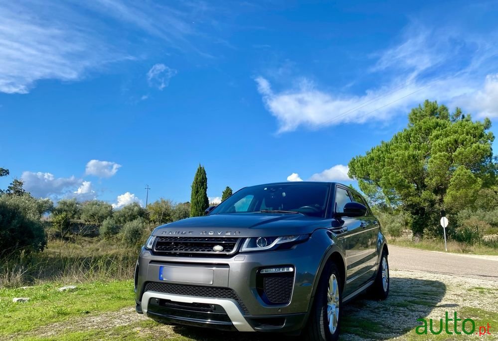 2017' Land Rover Range Rover Evoque photo #2