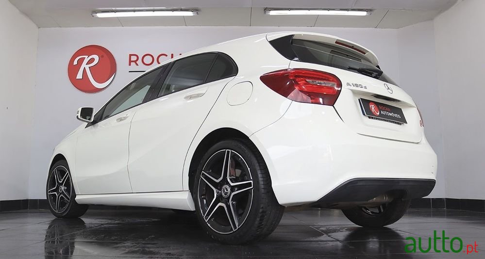 2016' Mercedes-Benz Classe A photo #4