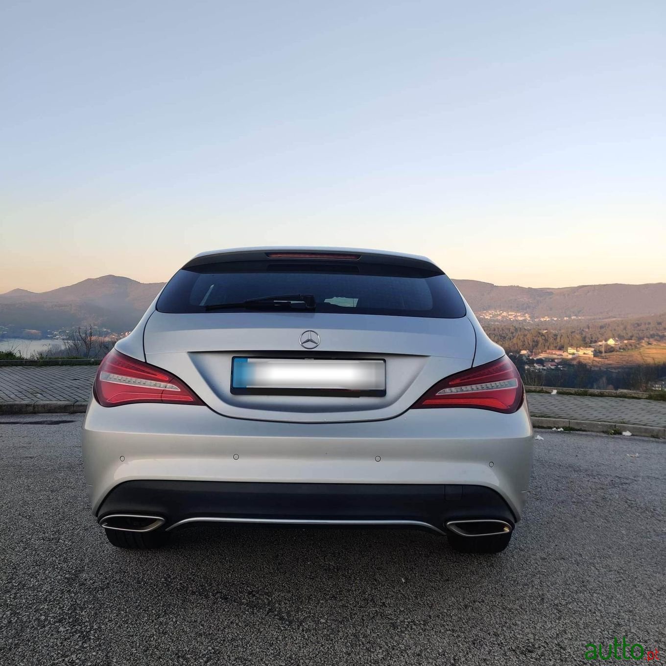 2017' Mercedes-Benz Cla-200 photo #3