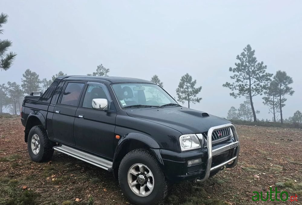 2000' Mitsubishi L200 photo #1