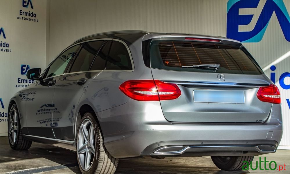 2015' Mercedes-Benz Classe C photo #6