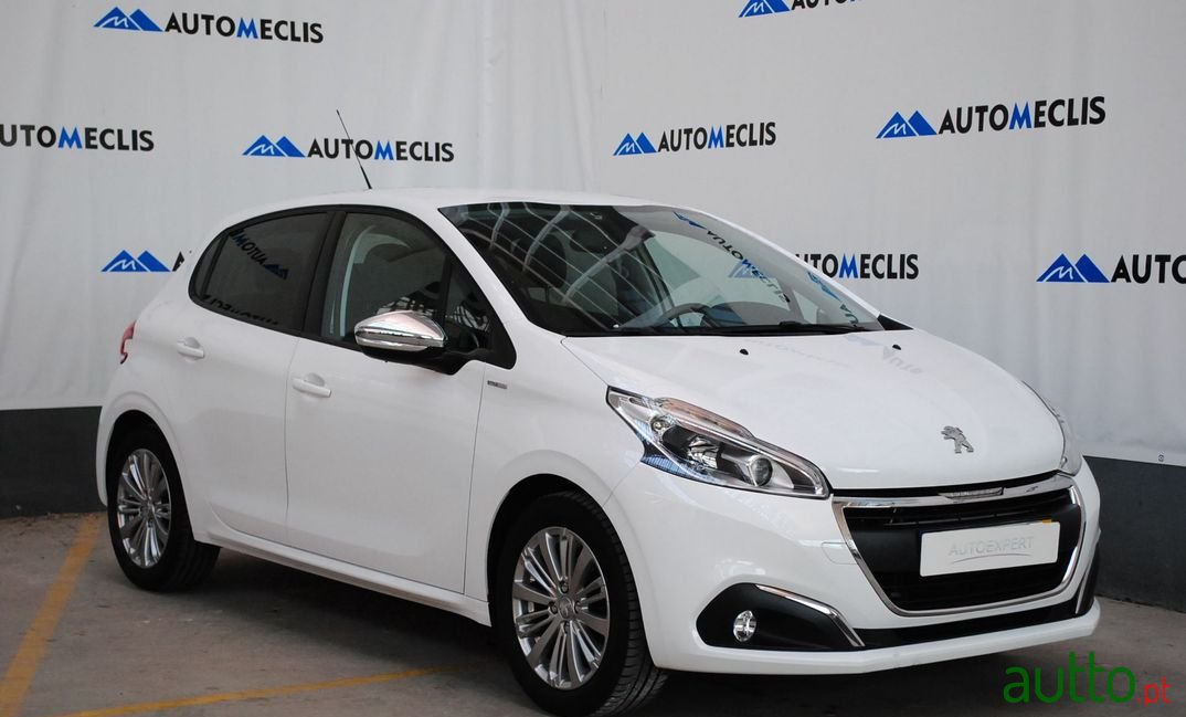 2017' Peugeot 208 photo #2