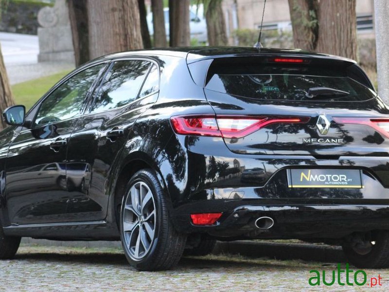 2017' Renault Megane photo #2