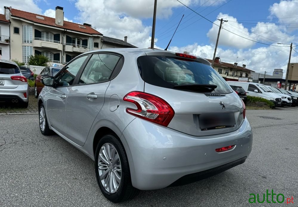 2015' Peugeot 208 1.4 Hdi Active photo #6