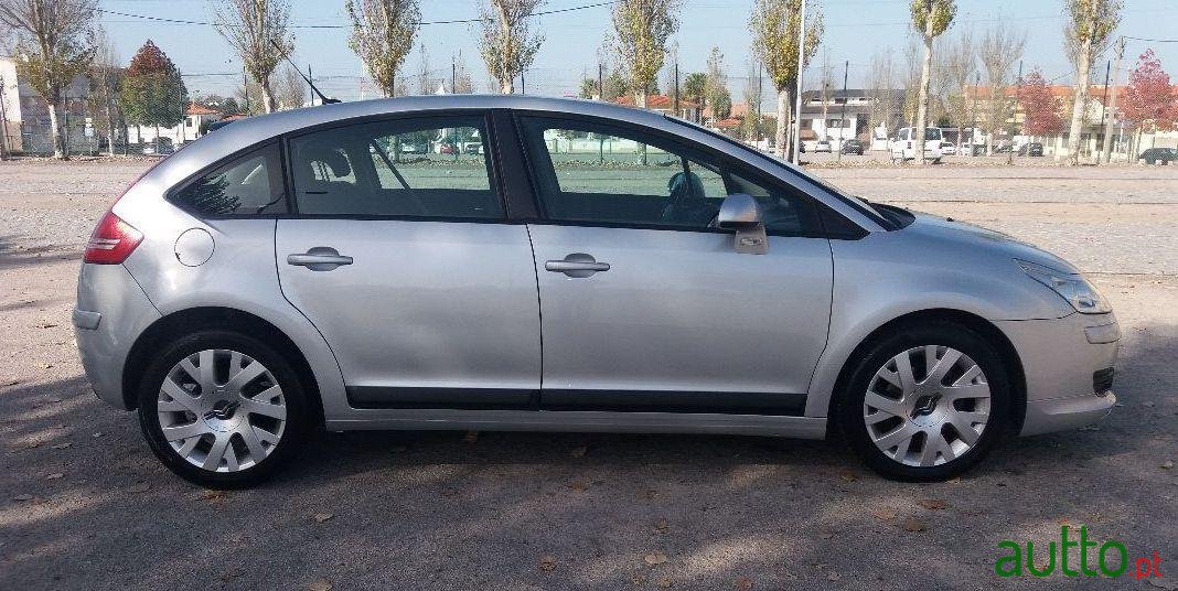 2006' Citroen C4 1.6 Hdi photo #1
