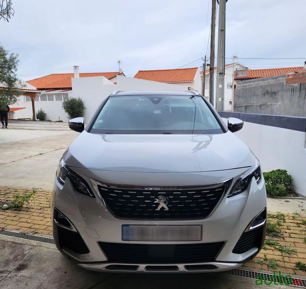 2020' Peugeot 5008 photo #1