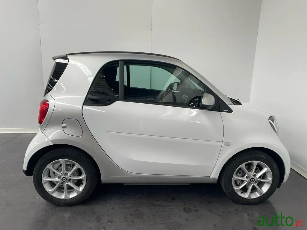 2018' Smart Fortwo photo #3