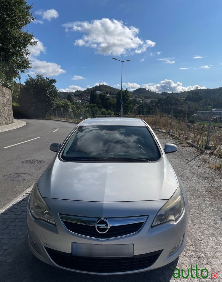 2010' Opel Astra 1.3 Cdti Cosmo photo #5