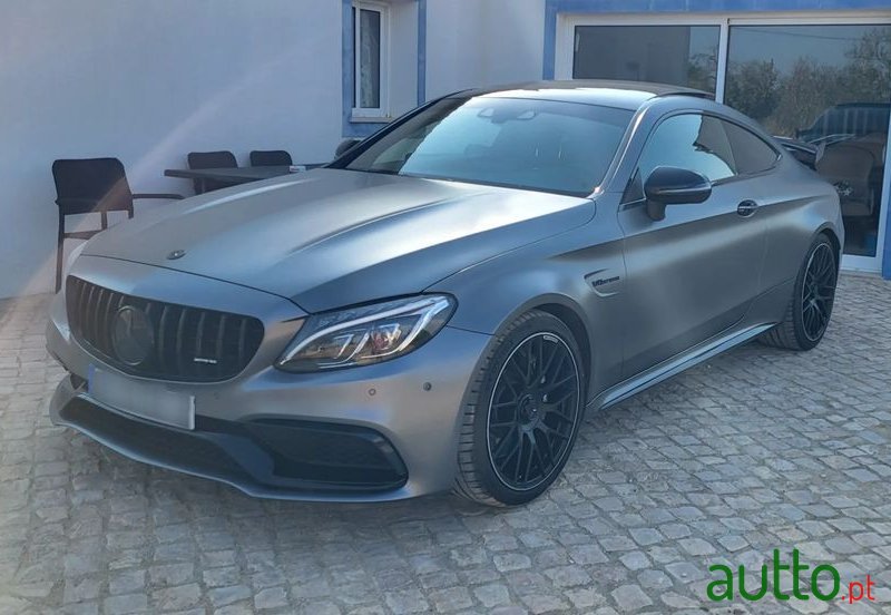 2018' Mercedes-Benz Classe C photo #3