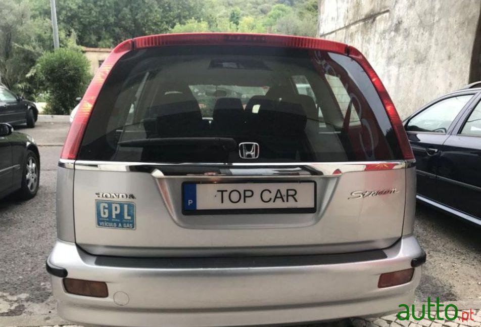 2003' Honda Stream 1.7 Vtec photo #5