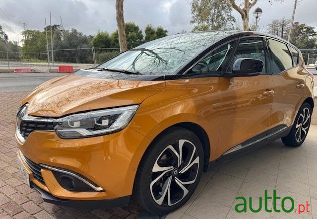 2020' Renault Scenic 1.3 Tce Bose Edition photo #2