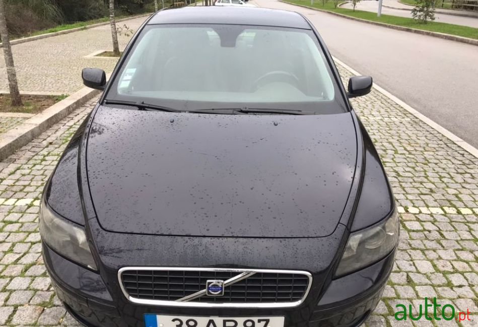 2005' Volvo S40 photo #2