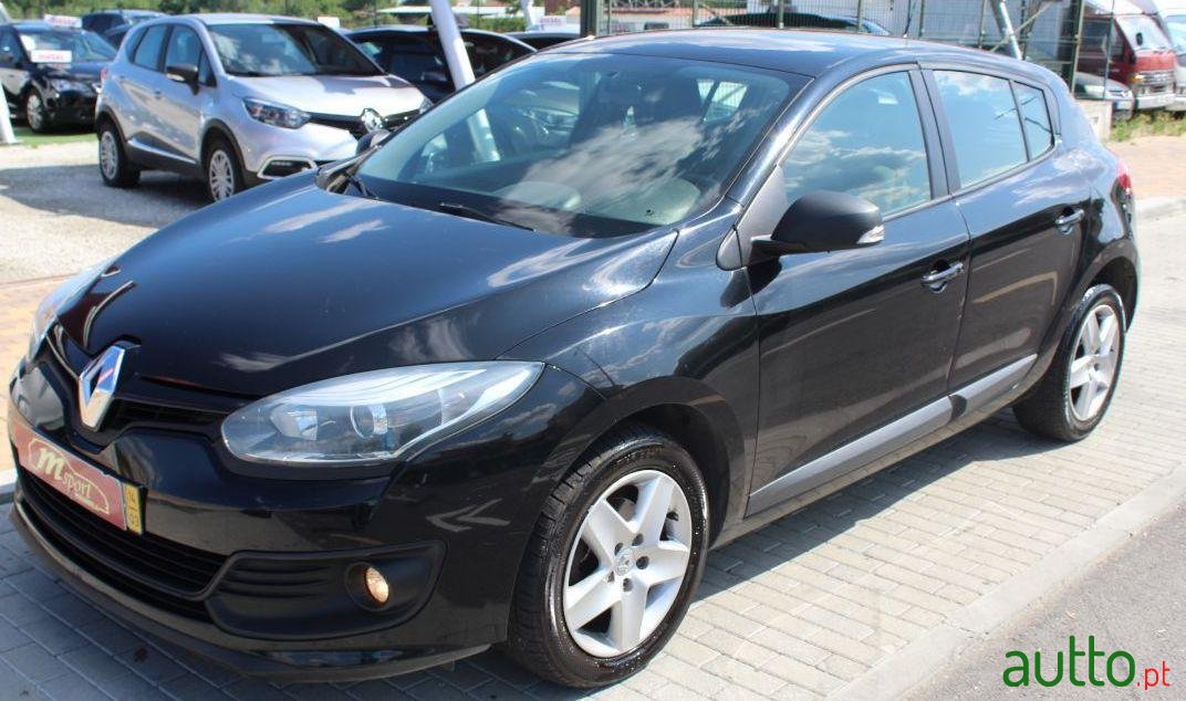 2014' Renault Megane photo #2