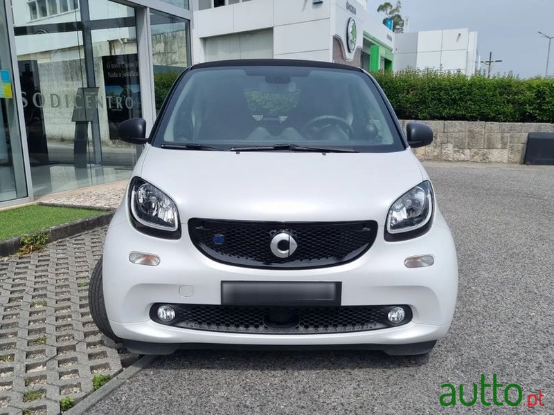 2020' Smart Fortwo Electric Drive Passion photo #6