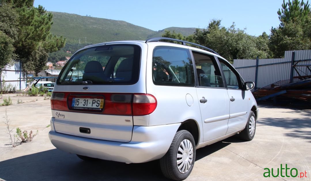 2000' Ford Galaxy photo #3