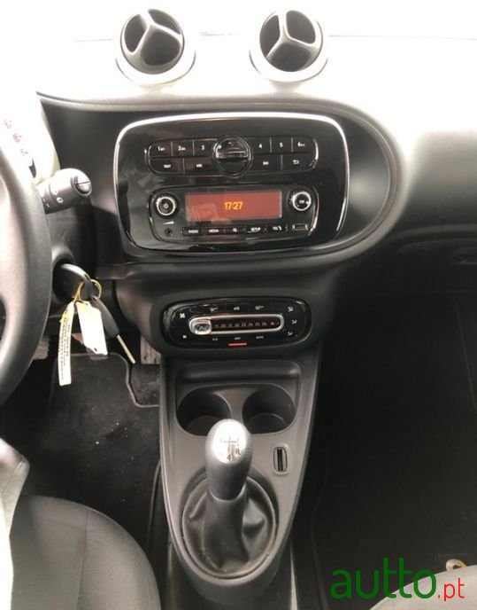 2018' Smart Forfour photo #5