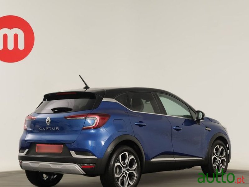 2022' Renault Captur photo #4