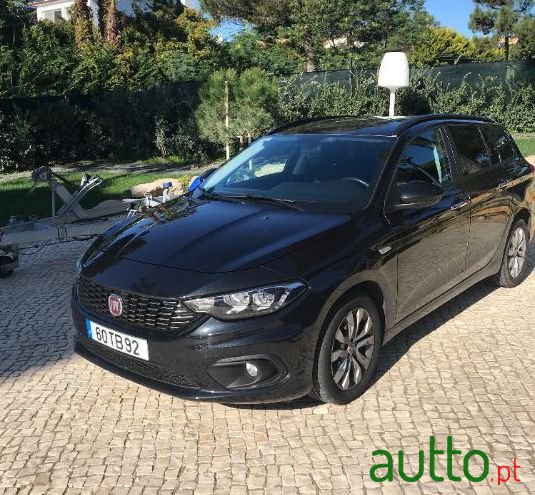 2017' Fiat Tipo Station Wagon photo #4