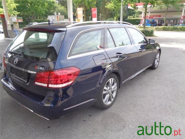 2013' Mercedes-Benz 200E Avantgarde photo #3