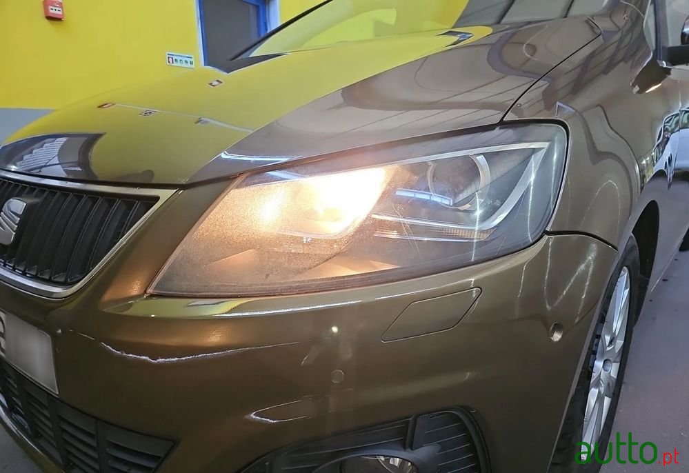 2011' SEAT Alhambra photo #5