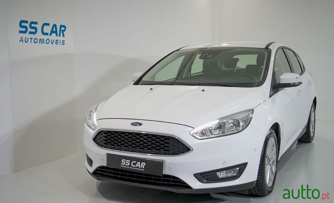 2015' Ford Focus photo #1