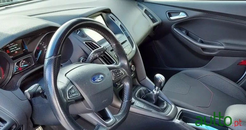 2018' Ford Focus photo #5