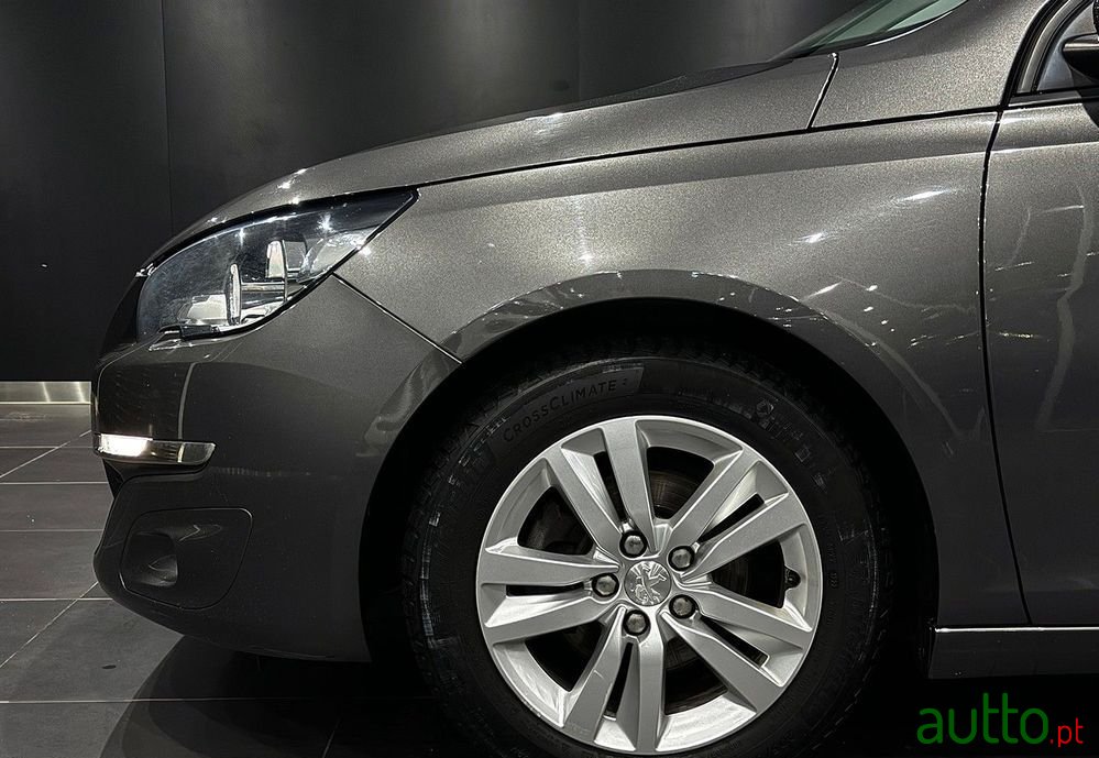 2017' Peugeot 308 Sw photo #3