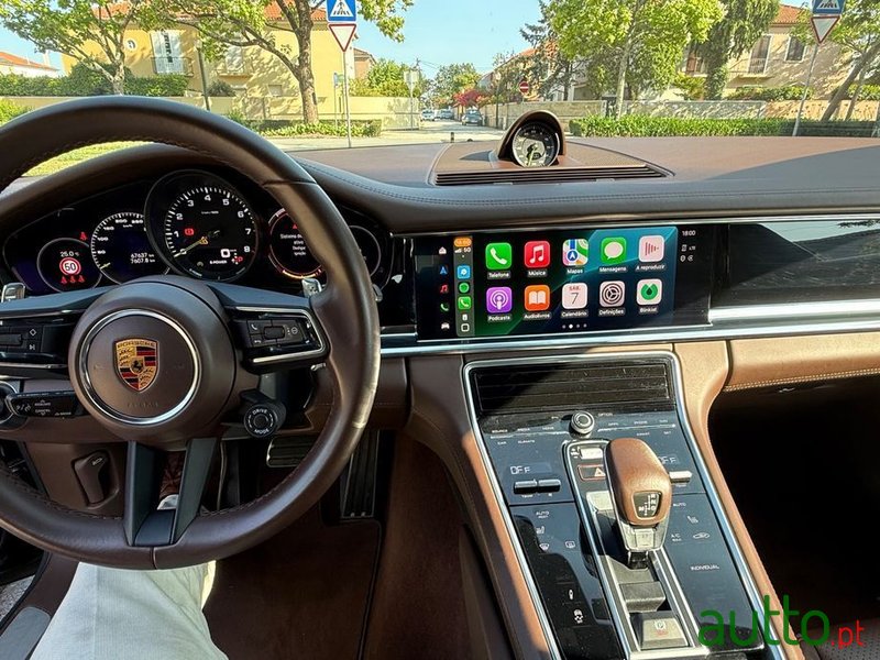 2021' Porsche Panamera Sport Turismo photo #6