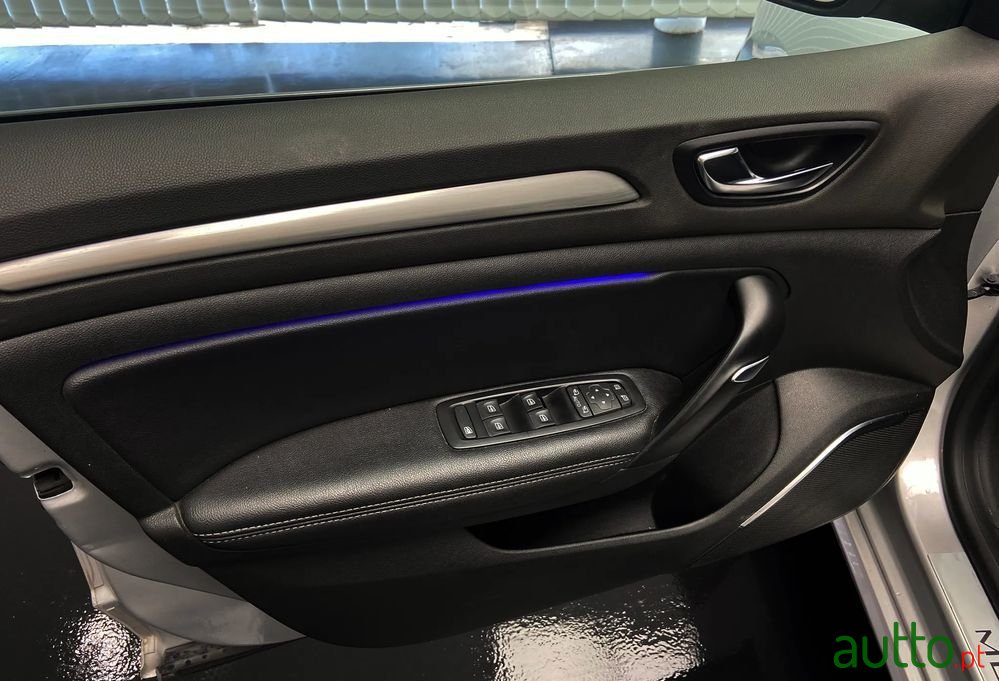 2018' Renault Megane Sport Tourer photo #6