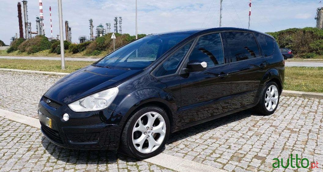 2008' Ford S-Max photo #3