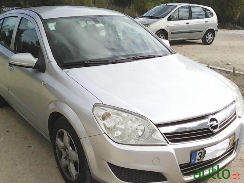 2007' Opel Astra 1.3 Cdti photo #3