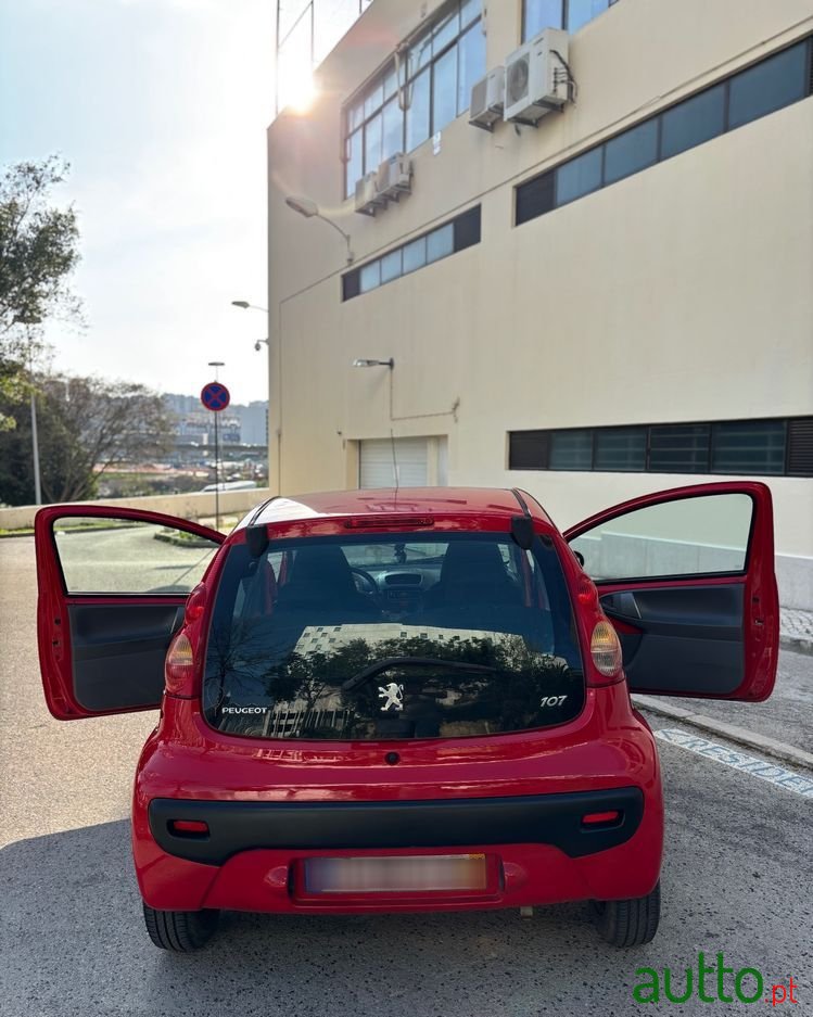 2009' Peugeot 107 photo #4