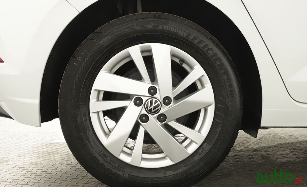 2022' Volkswagen Polo photo #5