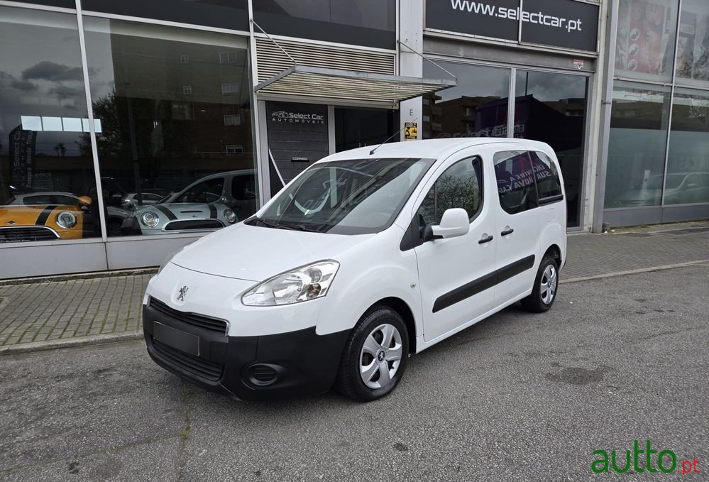 2014' Peugeot Partner photo #2